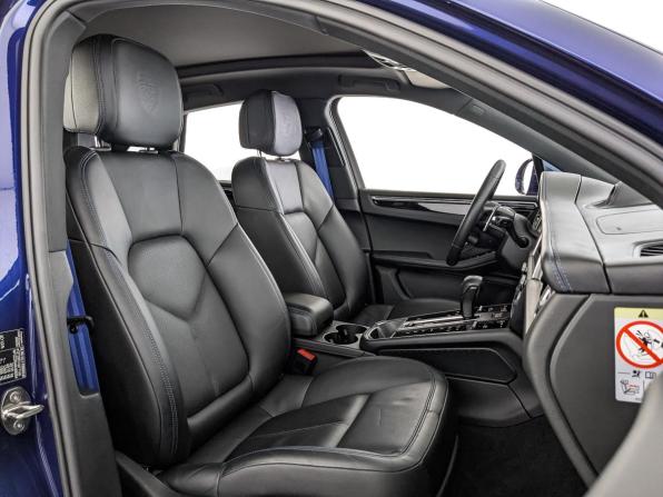 Porsche Macan I Рестайлинг 2 с пробегом 2023 года, цена 6 895 000 рублей, 3249 км, внедорожник, Автокод Объявления