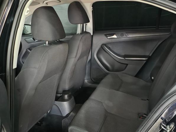 Volkswagen Jetta VI с пробегом 2013 года, цена 950 000 рублей, 246000 км, седан, Автокод Объявления