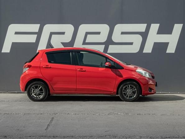 Toyota Vitz III (XP130) с пробегом 2013 года, цена 850 000 рублей, 67121 км, хэтчбек, Автокод Объявления