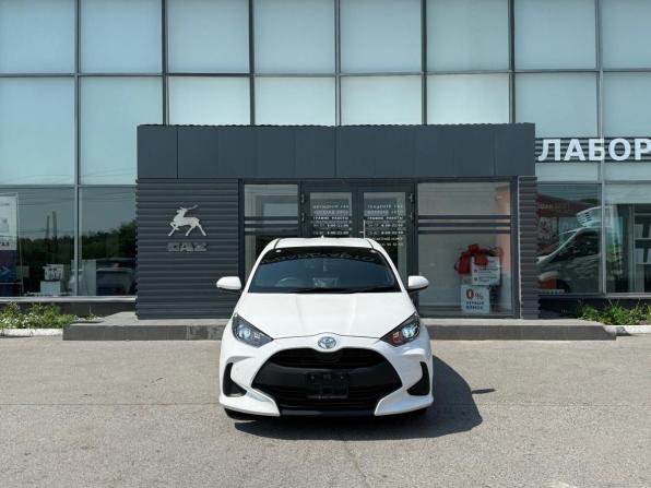 Toyota Yaris IV с пробегом 2021 года, цена 1 199 000 рублей, 31475 км, хэтчбек, Автокод Объявления
