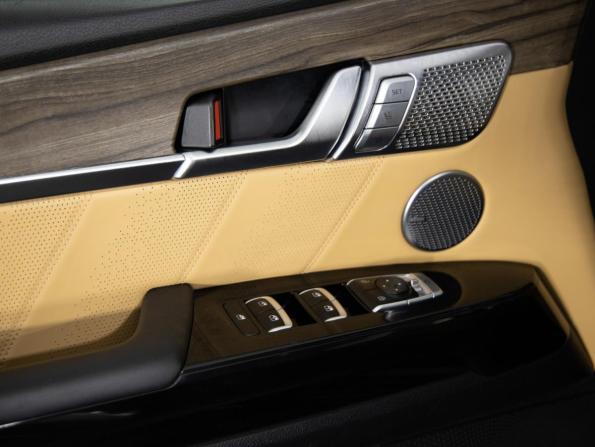 Kia Mohave I Рестайлинг 2 с пробегом 2019 года, цена 4 399 000 рублей, 76349 км, внедорожник, Автокод Объявления