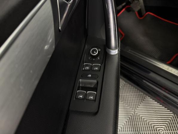 Volkswagen Passat B7 с пробегом 2010 года, цена 1 030 000 рублей, 298030 км, универсал, Автокод Объявления