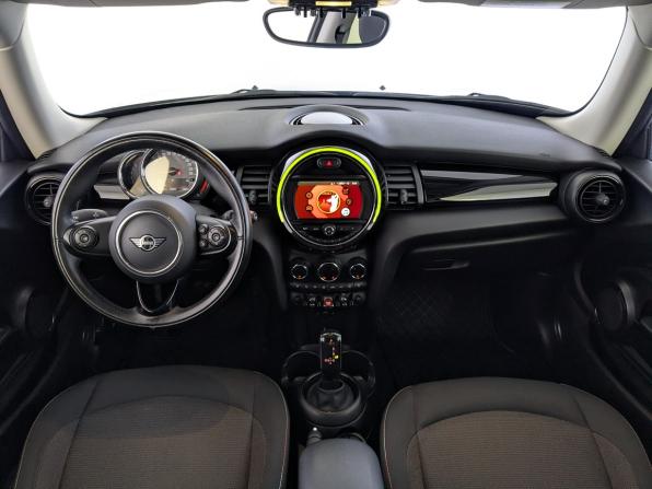 Mini Hatch III (F55/F56) Рестайлинг с пробегом 2021 года, цена 2 350 000 рублей, 54969 км, хэтчбек, Автокод Объявления