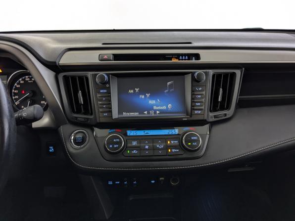 Toyota RAV4 IV (XA40) Рестайлинг с пробегом 2017 года, цена 2 250 000 рублей, 217415 км, внедорожник, Автокод Объявления