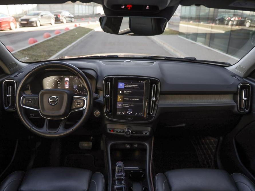 Volvo XC40 I Санкт-Петербург  - изображение 12