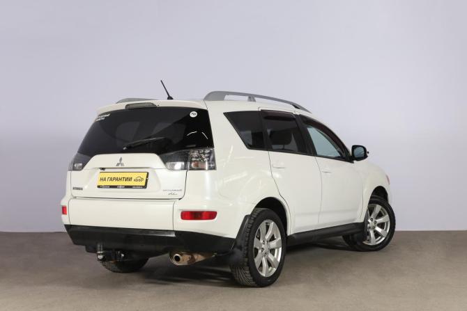 Mitsubishi Outlander II Рестайлинг с пробегом 2010 года, цена 1 399 000 рублей, 247000 км, внедорожник, Автокод Объявления