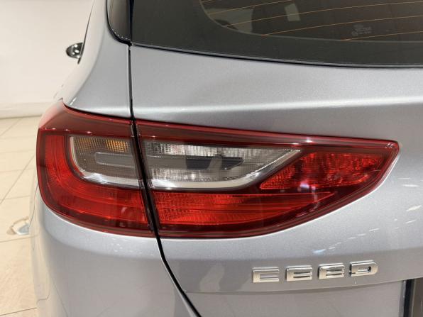 Kia Ceed III с пробегом 2018 года, цена 1 599 000 рублей, 132256 км, хэтчбек, Автокод Объявления