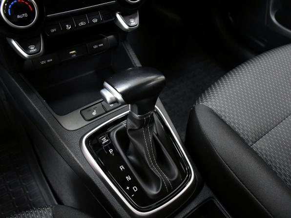 Kia Rio IV Рестайлинг с пробегом 2022 года, цена 1 847 000 рублей, 42475 км, седан, Автокод Объявления