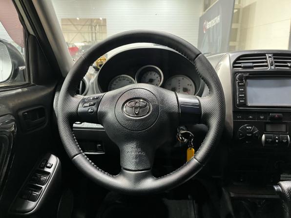 Toyota RAV4 II (XA20) Рестайлинг с пробегом 2005 года, цена 850 000 рублей, 180158 км, внедорожник, Автокод Объявления