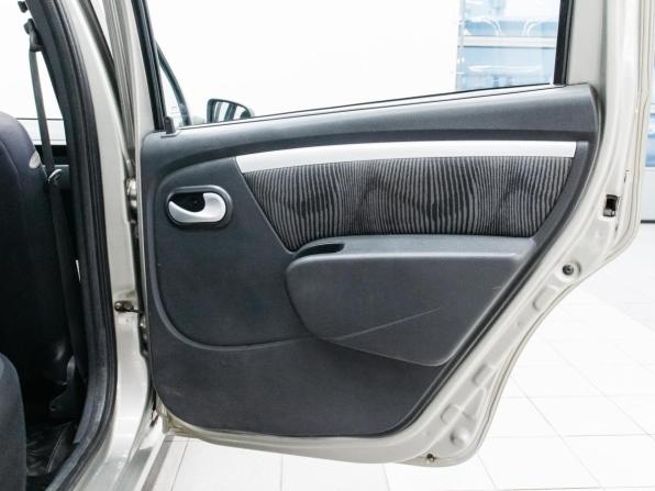 Renault Logan I Рестайлинг с пробегом 2010 года, цена 440 000 рублей, 237206 км, седан, Автокод Объявления