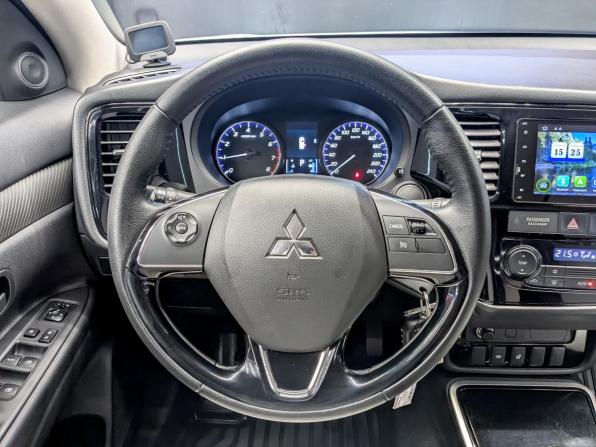 Mitsubishi Outlander III Рестайлинг 2 с пробегом 2018 года, цена 1 900 000 рублей, 71986 км, внедорожник, Автокод Объявления