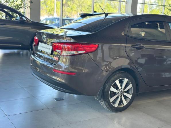 Kia Rio III Рестайлинг с пробегом 2015 года, цена 1 039 000 рублей, 170000 км, седан, Автокод Объявления