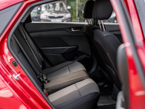 Hyundai Solaris II с пробегом 2019 года, цена 900 000 рублей, 95086 км, седан, Автокод Объявления