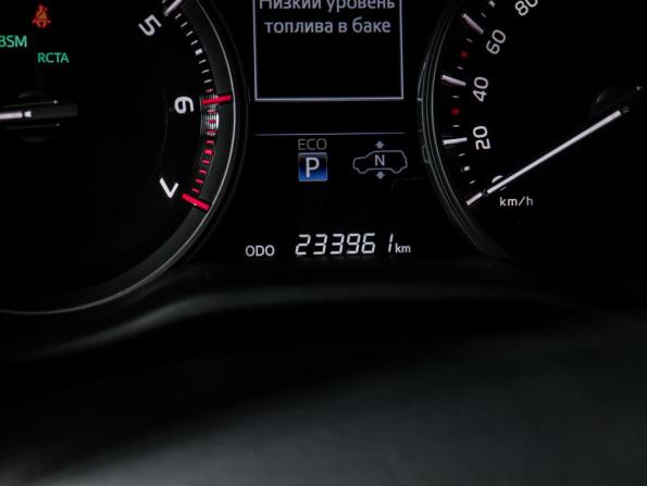 Toyota Land Cruiser 200 Series Рестайлинг 2 с пробегом 2017 года, цена 5 898 000 рублей, 233960 км, внедорожник, Автокод Объявления