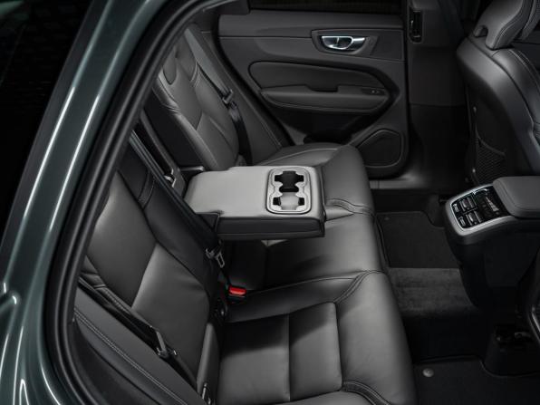 Новый Volvo XC60 II Рестайлинг 2 2026 года, цена 9 150 000 рублей, внедорожник, Автокод Объявления