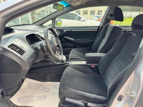Honda Civic VIII Рестайлинг с пробегом 2009 года, цена 720 000 рублей, 305042 км, седан, Автокод Объявления