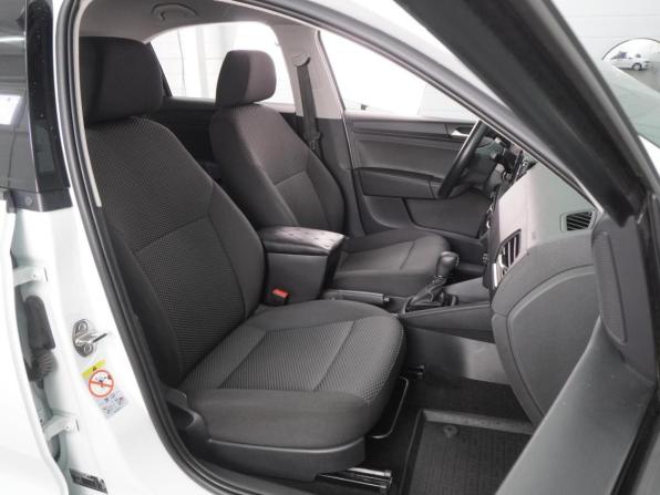 Volkswagen Polo VI с пробегом 2021 года, цена 1 696 000 рублей, 84009 км, лифтбек, Автокод Объявления