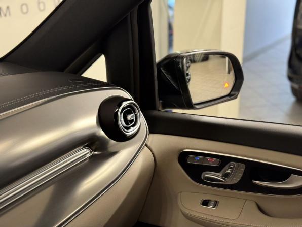 Mercedes-Benz V-Класс III (W447) Рестайлинг 2 с пробегом 2025 года, цена 13 990 000 рублей, 609 км, минивэн, Автокод Объявления