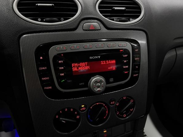 Ford Focus II Рестайлинг с пробегом 2010 года, цена 695 000 рублей, 109364 км, седан, Автокод Объявления