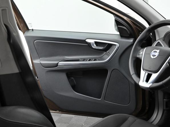 Volvo XC60 I Рестайлинг с пробегом 2016 года, цена 1 999 000 рублей, 215000 км, внедорожник, Автокод Объявления