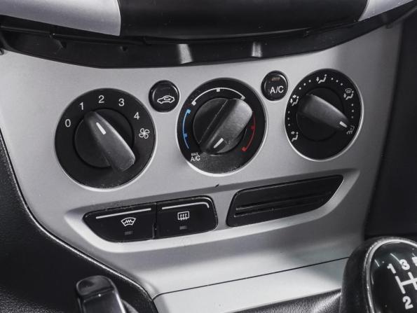 Ford Focus III с пробегом 2012 года, цена 899 000 рублей, 161758 км, хэтчбек, Автокод Объявления