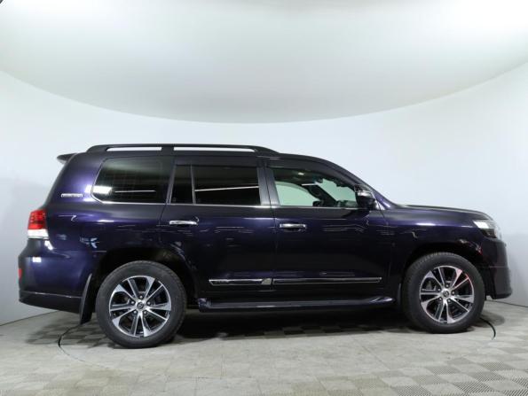 Toyota Land Cruiser 200 Series Рестайлинг 2 с пробегом 2019 года, цена 9 900 000 рублей, 48474 км, внедорожник, Автокод Объявления