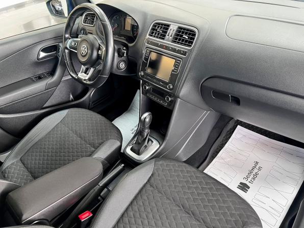 Volkswagen Polo V Рестайлинг с пробегом 2018 года, цена 1 350 000 рублей, 117400 км, седан, Автокод Объявления