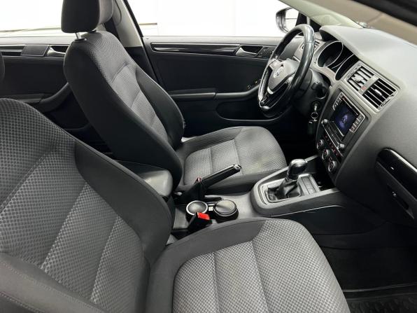 Volkswagen Jetta VI Рестайлинг с пробегом 2016 года, цена 1 250 000 рублей, 182000 км, седан, Автокод Объявления