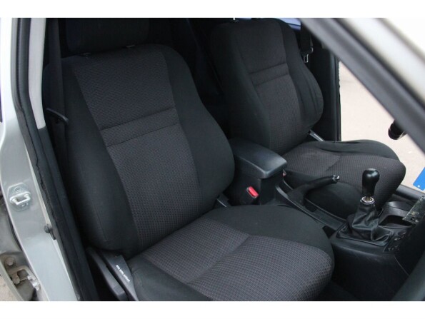 Toyota Corolla IX (E120 E130) Рестайлинг с пробегом 2007 года, цена 619 000 рублей, 219907 км, хэтчбек, Автокод Объявления