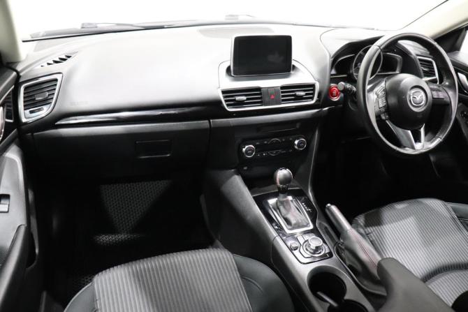 Mazda Axela III с пробегом 2015 года, цена 1 210 000 рублей, 101903 км, хэтчбек, Автокод Объявления