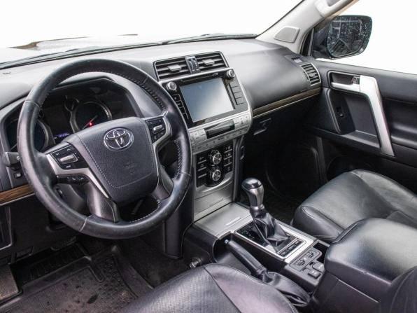Toyota Land Cruiser Prado 150 Series Рестайлинг 2 с пробегом 2018 года, цена 5 395 000 рублей, 121226 км, внедорожник, Автокод Объявления