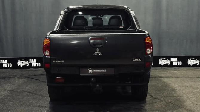 Mitsubishi L200 IV с пробегом 2010 года, цена 1 300 000 рублей, 200000 км, пикап, Автокод Объявления