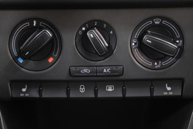 Skoda Rapid I с пробегом 2014 года, цена 729 000 рублей, 193222 км, лифтбек, Автокод Объявления