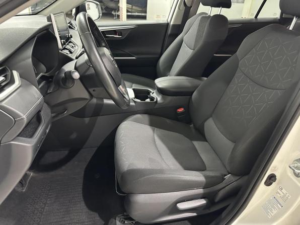 Toyota RAV4 V (XA50) с пробегом 2021 года, цена 3 290 000 рублей, 86579 км, внедорожник, Автокод Объявления