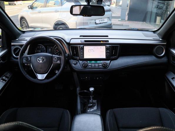 Toyota RAV4 IV (XA40) Рестайлинг с пробегом 2019 года, цена 2 670 000 рублей, 65557 км, внедорожник, Автокод Объявления