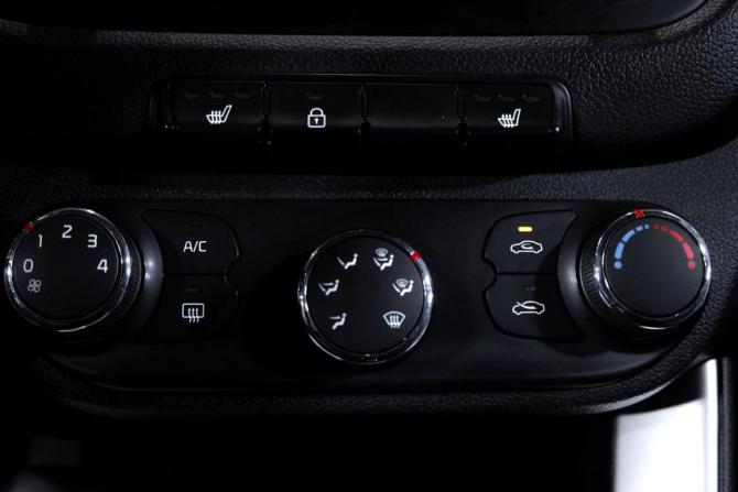 Kia Ceed II с пробегом 2013 года, цена 799 000 рублей, 237913 км, хэтчбек, Автокод Объявления