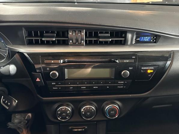 Toyota Corolla XI (E160 E170 E180) с пробегом 2013 года, цена 972 000 рублей, 285000 км, седан, Автокод Объявления