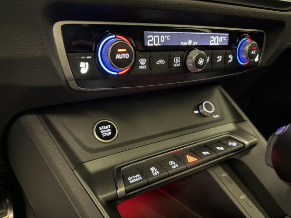 Audi Q3 II (F3) с пробегом 2025 года, цена 5 298 000 рублей, 33 км, внедорожник, Автокод Объявления