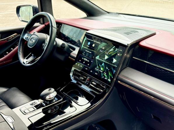 GAC M8 с пробегом 2024 года, цена 4 100 000 рублей, 52967 км, минивэн, Автокод Объявления