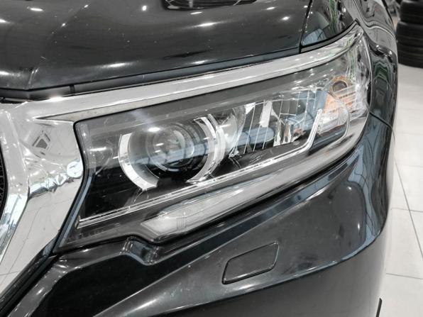 Toyota Land Cruiser Prado 150 Series Рестайлинг 2 с пробегом 2019 года, цена 3 750 000 рублей, 334578 км, внедорожник, Автокод Объявления