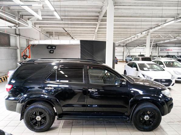 Toyota Fortuner I Рестайлинг с пробегом 2009 года, цена 1 300 000 рублей, 338360 км, внедорожник, Автокод Объявления
