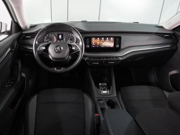 Skoda Octavia IV (A8) с пробегом 2021 года, цена 2 069 000 рублей, 122402 км, лифтбек, Автокод Объявления