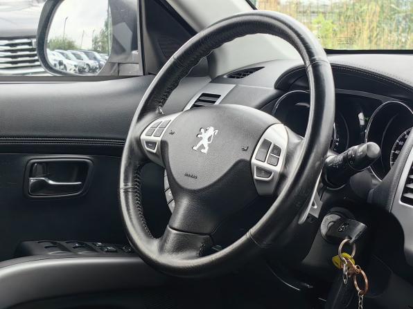 Peugeot 4007 с пробегом 2012 года, цена 929 000 рублей, 198228 км, внедорожник, Автокод Объявления