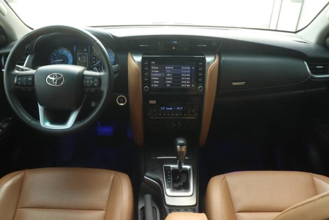 Toyota Fortuner II Рестайлинг с пробегом 2022 года, цена 5 300 000 рублей, 5596 км, внедорожник, Автокод Объявления
