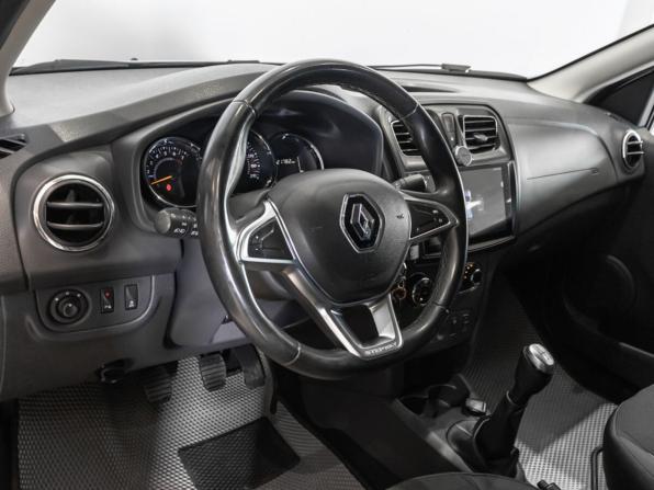 Renault Logan II Рестайлинг с пробегом 2022 года, цена 1 001 700 рублей, 221778 км, седан, Автокод Объявления