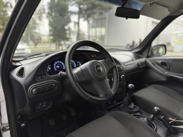 Chevrolet Niva I Рестайлинг с пробегом 2018 года, цена 725 000 рублей, 151715 км, внедорожник, Автокод Объявления