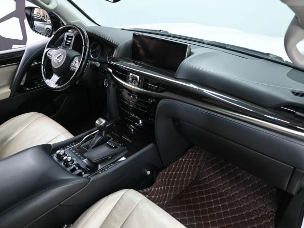 Lexus LX III Рестайлинг 2 с пробегом 2017 года, цена 6 999 900 рублей, 149005 км, внедорожник, Автокод Объявления
