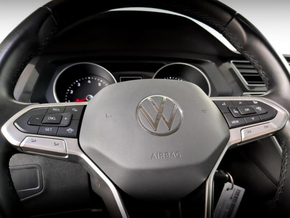 Volkswagen Tiguan II Рестайлинг с пробегом 2021 года, цена 2 150 000 рублей, 166321 км, внедорожник, Автокод Объявления