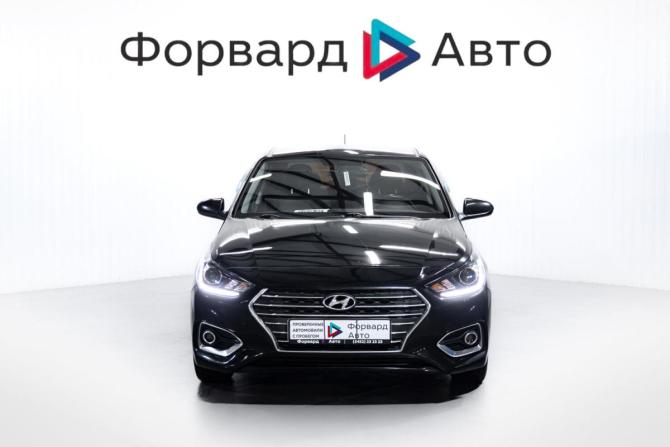 Hyundai Solaris II с пробегом 2017 года, цена 1 050 000 рублей, 251450 км, седан, Автокод Объявления