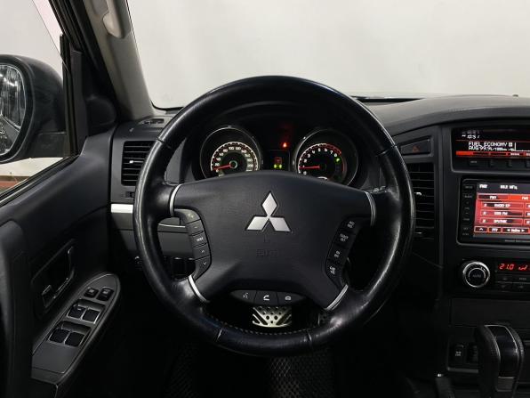 Mitsubishi Pajero IV Рестайлинг 1 с пробегом 2012 года, цена 2 039 000 рублей, 176696 км, внедорожник, Автокод Объявления